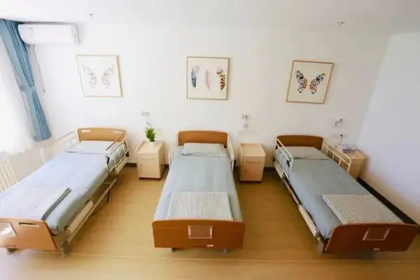 1651573623480041481.jpg b954833590184ae6946d3c2.jpg